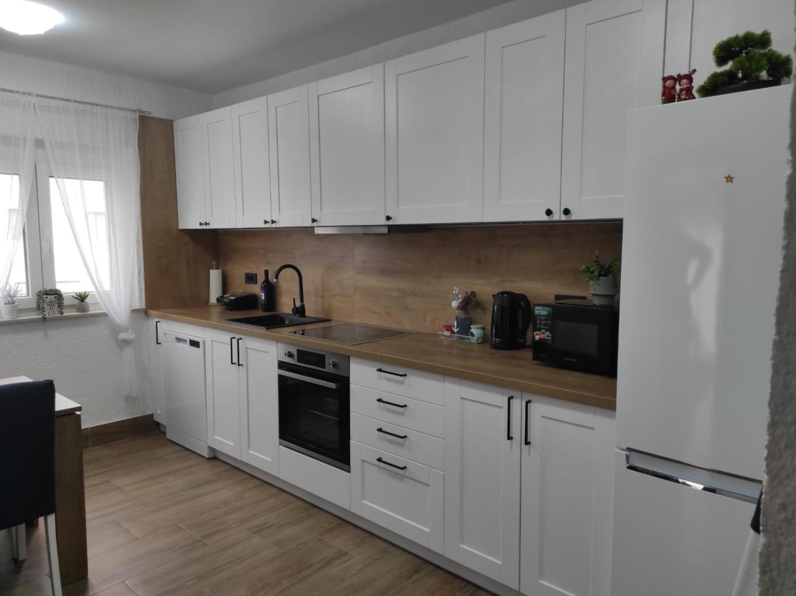 Apartman Jenny-Porec Kosinozici エクステリア 写真